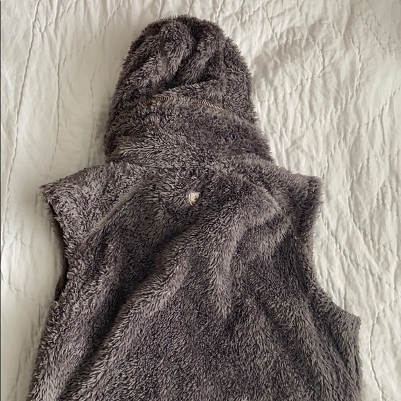 Kuhl aviator Cozy Gray Faux Fur Vest - Picture 4 of 4